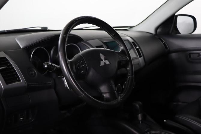 Mitsubishi Outlander II Рестайлинг с пробегом 2011 года, цена 799 990 рублей, 321074 км, внедорожник, Автокод Объявления