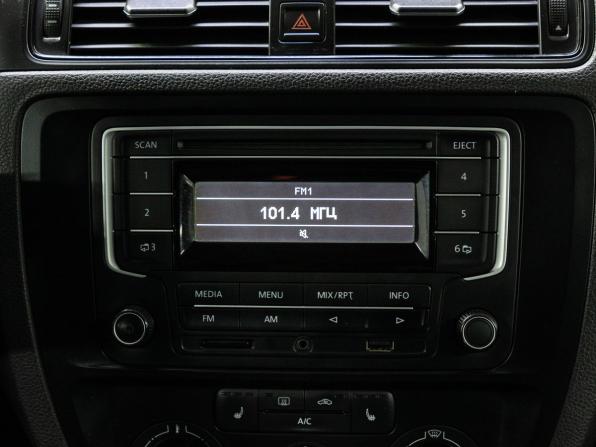 Volkswagen Jetta VI Рестайлинг с пробегом 2015 года, цена 1 025 000 рублей, 230050 км, седан, Автокод Объявления