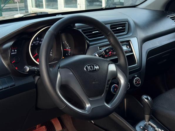 Kia Rio III Рестайлинг с пробегом 2015 года, цена 899 000 рублей, 189247 км, седан, Автокод Объявления