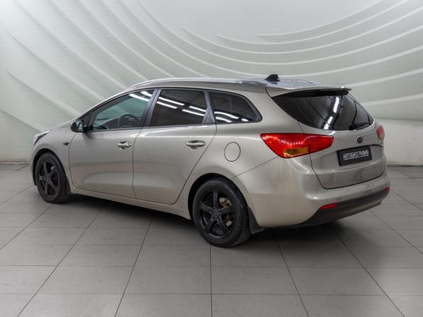 Kia Ceed II Рестайлинг с пробегом 2015 года, цена 1 258 000 рублей, 169705 км, универсал, Автокод Объявления