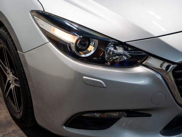 Mazda Axela III Рестайлинг с пробегом 2017 года, цена 1 290 000 рублей, 123210 км, хэтчбек, Автокод Объявления