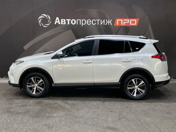 Toyota RAV4 IV (XA40) Рестайлинг с пробегом 2017 года, цена 2 240 000 рублей, 139600 км, внедорожник, Автокод Объявления