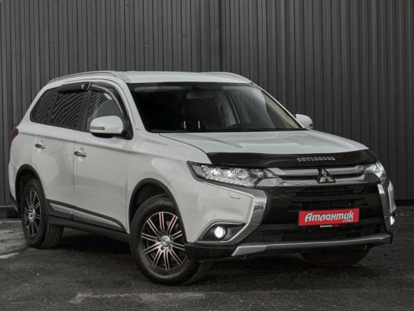 Mitsubishi Outlander III Рестайлинг 2 с пробегом 2015 года, цена 1 690 000 рублей, 224079 км, внедорожник, Автокод Объявления