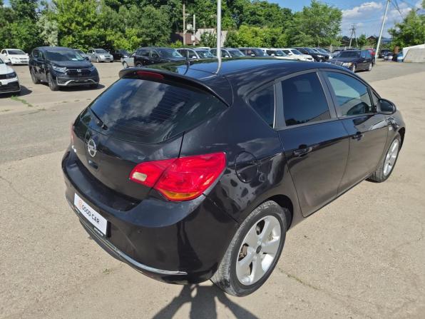 Opel Astra J Рестайлинг с пробегом 2014 года, цена 630 000 рублей, 201887 км, хэтчбек, Автокод Объявления