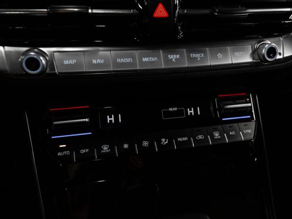 Kia Mohave I Рестайлинг 2 с пробегом 2023 года, цена 5 750 000 рублей, 42491 км, внедорожник, Автокод Объявления