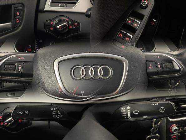 Audi A4 IV (B8) Рестайлинг с пробегом 2013 года, цена 1 240 000 рублей, 209453 км, седан, Автокод Объявления