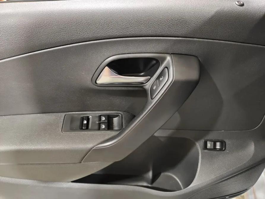 Volkswagen Polo V Рестайлинг Уфа  - изображение 18