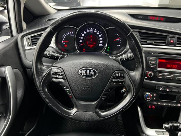 Kia Ceed II с пробегом 2015 года, цена 1 240 000 рублей, 151855 км, универсал, Автокод Объявления