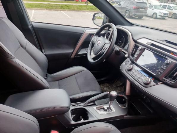 Toyota RAV4 IV (XA40) Рестайлинг с пробегом 2016 года, цена 2 849 700 рублей, 73688 км, внедорожник, Автокод Объявления