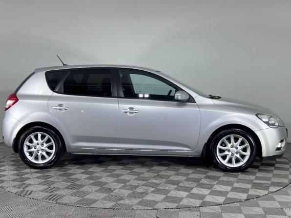 Kia Ceed I Рестайлинг с пробегом 2011 года, цена 760 000 рублей, 156408 км, хэтчбек, Автокод Объявления