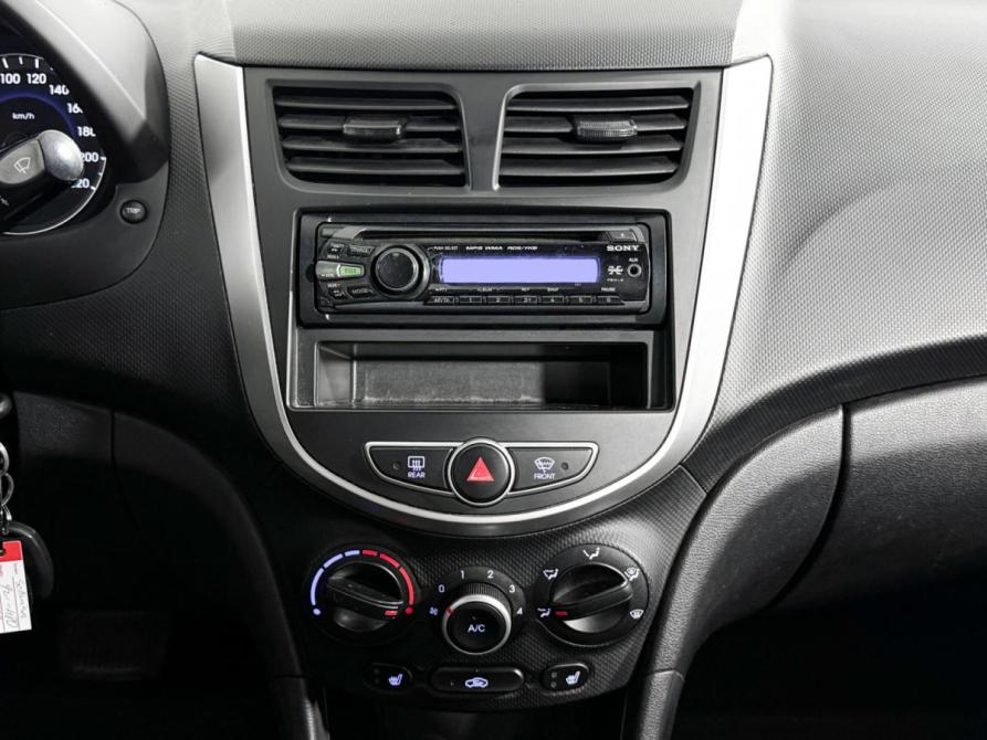 Hyundai Solaris I Санкт-Петербург  - изображение 16