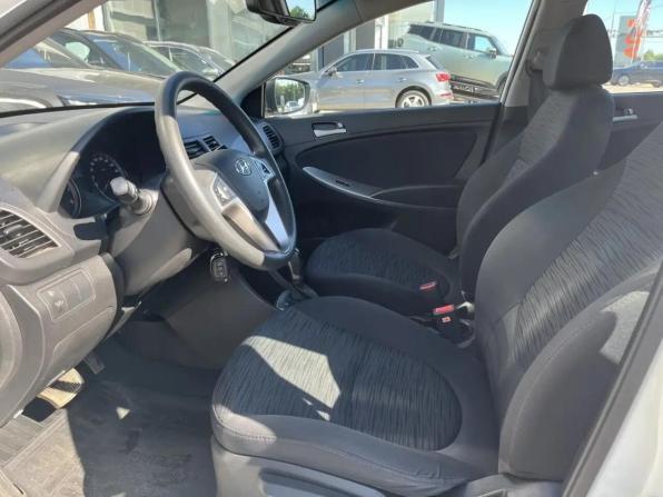 Hyundai Solaris I Рестайлинг с пробегом 2014 года, цена 1 098 000 рублей, 60566 км, седан, Автокод Объявления