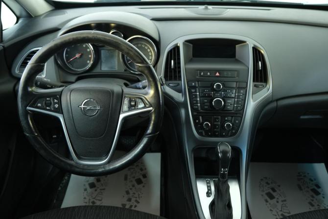 Opel Astra J Рестайлинг с пробегом 2012 года, цена 799 000 рублей, 123464 км, хэтчбек, Автокод Объявления