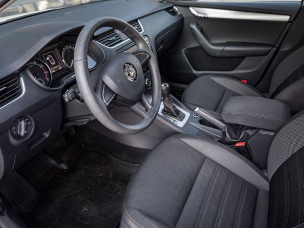 Skoda Octavia III (A7) Рестайлинг с пробегом 2019 года, цена 1 818 000 рублей, 52070 км, лифтбек, Автокод Объявления