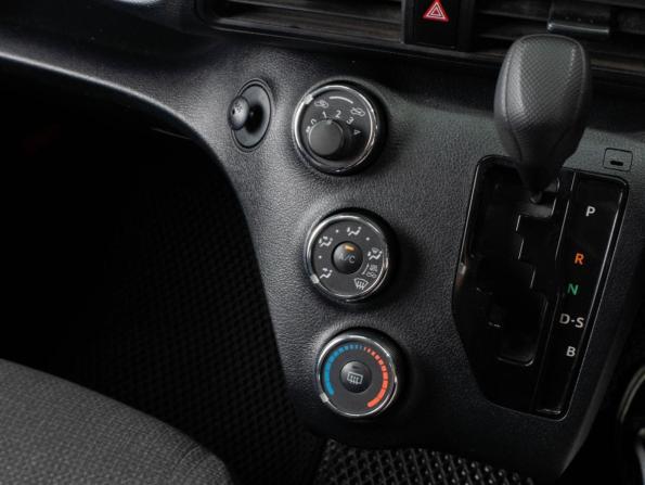 Toyota Sienta II Рестайлинг с пробегом 2019 года, цена 1 440 000 рублей, 94172 км, компактвэн, Автокод Объявления