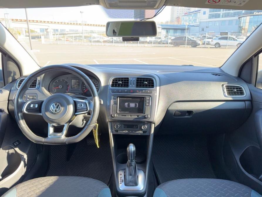 Volkswagen Polo V Рестайлинг Казань  - изображение 23