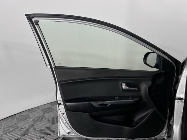 Kia Rio III Рестайлинг с пробегом 2016 года, цена 875 000 рублей, 190000 км, седан, Автокод Объявления