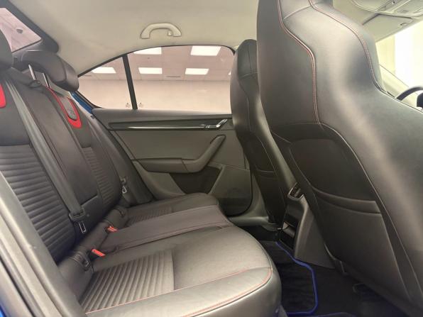 Skoda Octavia RS III с пробегом 2014 года, цена 1 649 000 рублей, 269631 км, лифтбек, Автокод Объявления