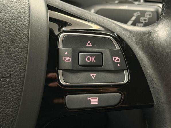 Volkswagen Touareg II с пробегом 2012 года, цена 1 590 000 рублей, 286494 км, внедорожник, Автокод Объявления