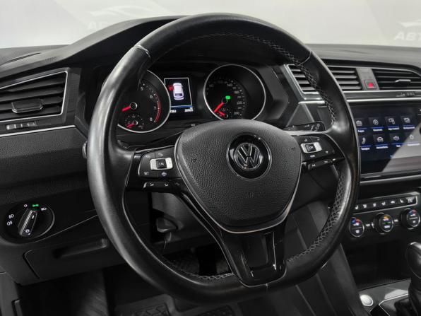 Volkswagen Tiguan II с пробегом 2019 года, цена 2 650 000 рублей, 87261 км, внедорожник, Автокод Объявления