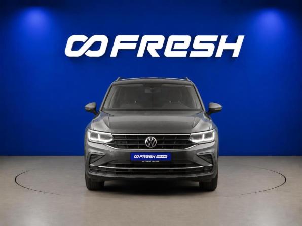 Volkswagen Tiguan II Рестайлинг с пробегом 2022 года, цена 2 649 444 рубля, 87482 км, внедорожник, Автокод Объявления