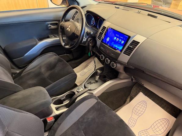 Mitsubishi Outlander II Рестайлинг с пробегом 2010 года, цена 799 000 рублей, 297000 км, внедорожник, Автокод Объявления