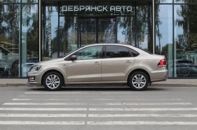 Volkswagen Polo V Рестайлинг с пробегом 2018 года, цена 1 400 000 рублей, 67353 км, седан, Автокод Объявления