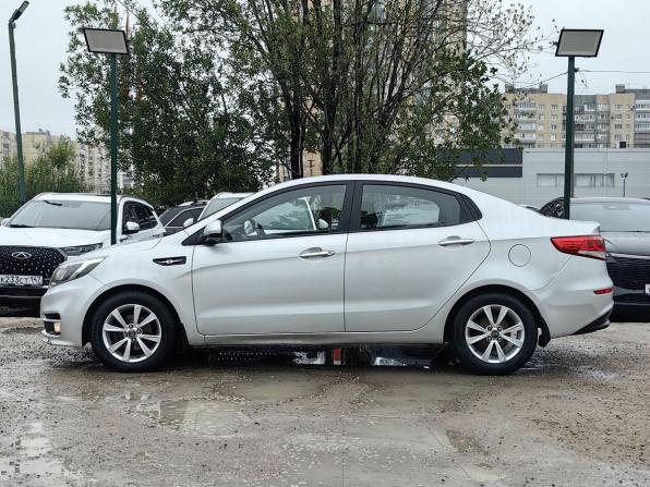 Kia Rio III Рестайлинг с пробегом 2016 года, цена 1 099 000 рублей, 72000 км, седан, Автокод Объявления