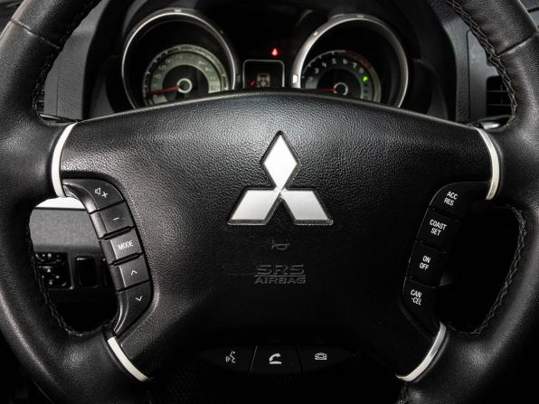 Mitsubishi Pajero IV Рестайлинг 1 с пробегом 2011 года, цена 1 638 000 рублей, 270270 км, внедорожник, Автокод Объявления