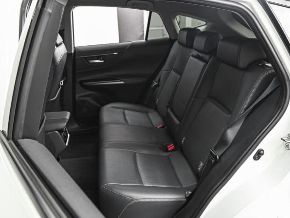 Toyota Venza II с пробегом 2023 года, цена 4 730 000 рублей, 34212 км, внедорожник, Автокод Объявления