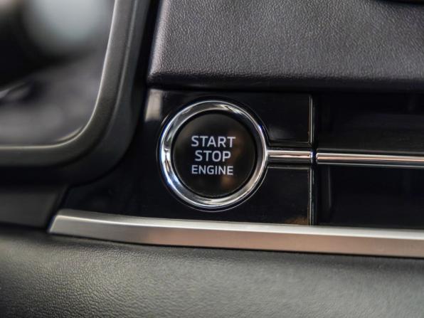 Mitsubishi Outlander IV с пробегом 2022 года, цена 3 048 000 рублей, 97847 км, внедорожник, Автокод Объявления
