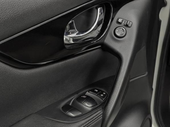 Nissan Qashqai II с пробегом 2015 года, цена 1 700 000 рублей, 93000 км, внедорожник, Автокод Объявления