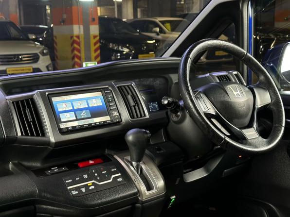 Honda Stepwgn IV Рестайлинг с пробегом 2012 года, цена 1 849 000 рублей, 269690 км, минивэн, Автокод Объявления