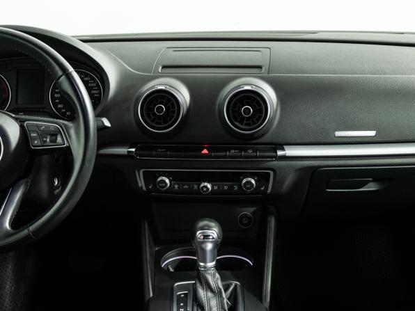 Audi A3 III (8V) Рестайлинг с пробегом 2018 года, цена 1 999 700 рублей, 102762 км, седан, Автокод Объявления