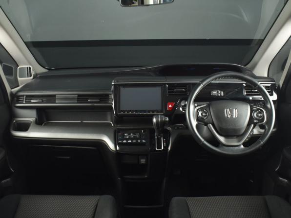 Honda Stepwgn V с пробегом 2016 года, цена 1 864 995 рублей, 117709 км, минивэн, Автокод Объявления