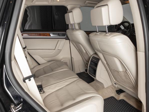 Volkswagen Touareg II с пробегом 2013 года, цена 2 380 000 рублей, 246838 км, внедорожник, Автокод Объявления