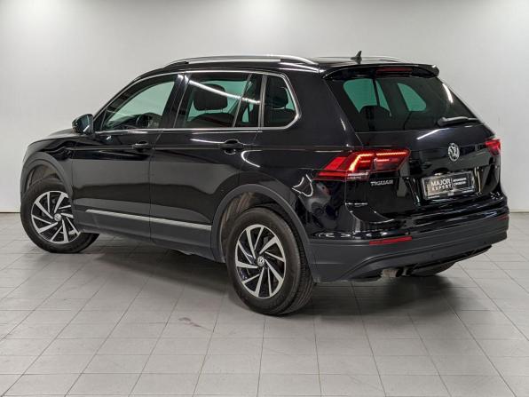 Volkswagen Tiguan II с пробегом 2018 года, цена 2 450 000 рублей, 110340 км, внедорожник, Автокод Объявления