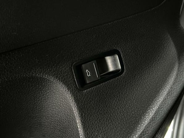 Volkswagen Polo V с пробегом 2012 года, цена 685 000 рублей, 176232 км, седан, Автокод Объявления