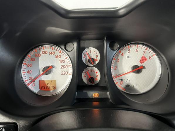 Mitsubishi Outlander I с пробегом 2007 года, цена 399 900 рублей, 252374 км, внедорожник, Автокод Объявления