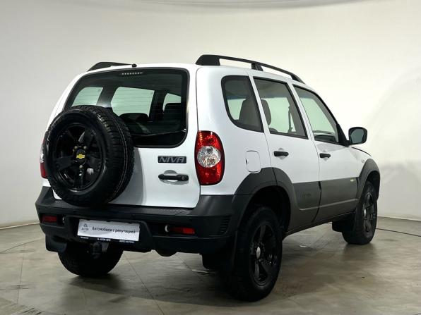 Chevrolet Niva I Рестайлинг с пробегом 2018 года, цена 770 000 рублей, 83918 км, внедорожник, Автокод Объявления