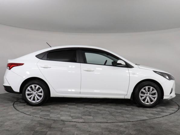 Hyundai Solaris II Рестайлинг с пробегом 2020 года, цена 1 600 000 рублей, 48049 км, седан, Автокод Объявления