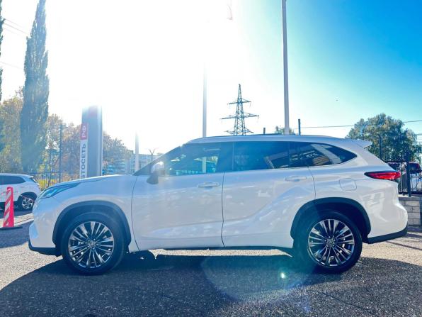 Toyota Highlander IV (XU70) с пробегом 2026 года, цена 5 710 000 рублей, 5627 км, внедорожник, Автокод Объявления