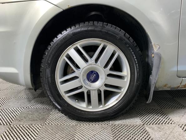 Ford C-MAX I Рестайлинг с пробегом 2008 года, цена 390 000 рублей, 266764 км, компактвэн, Автокод Объявления