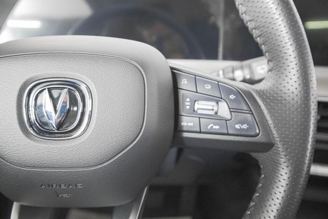 Changan UNI-T I с пробегом 2023 года, цена 2 369 000 рублей, 55000 км, внедорожник, Автокод Объявления
