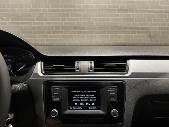 Skoda Rapid I с пробегом 2015 года, цена 969 000 рублей, 170348 км, лифтбек, Автокод Объявления