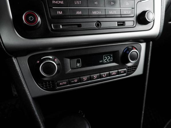 Volkswagen Polo V Рестайлинг с пробегом 2016 года, цена 1 039 000 рублей, 113631 км, седан, Автокод Объявления