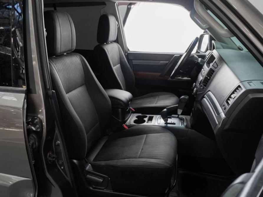 Mitsubishi Pajero IV Рестайлинг 1 Тюмень  - изображение 8