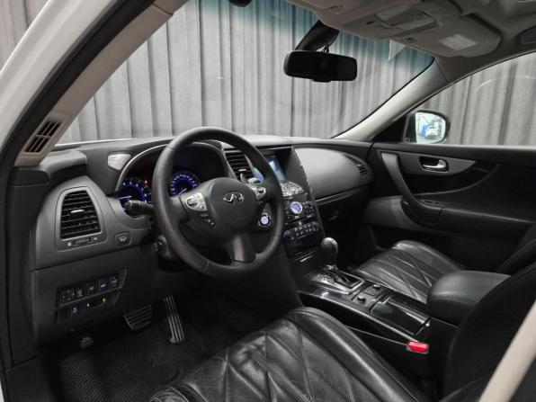 Infiniti QX70 с пробегом 2013 года, цена 1 750 000 рублей, 212000 км, внедорожник, Автокод Объявления