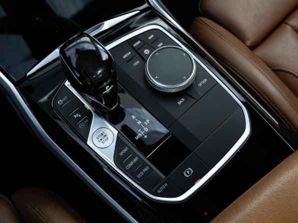BMW 3 серии VII (G2x) с пробегом 2019 года, цена 3 430 000 рублей, 92194 км, седан, Автокод Объявления