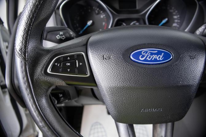Ford Focus III Рестайлинг с пробегом 2017 года, цена 1 099 000 рублей, 137000 км, универсал, Автокод Объявления